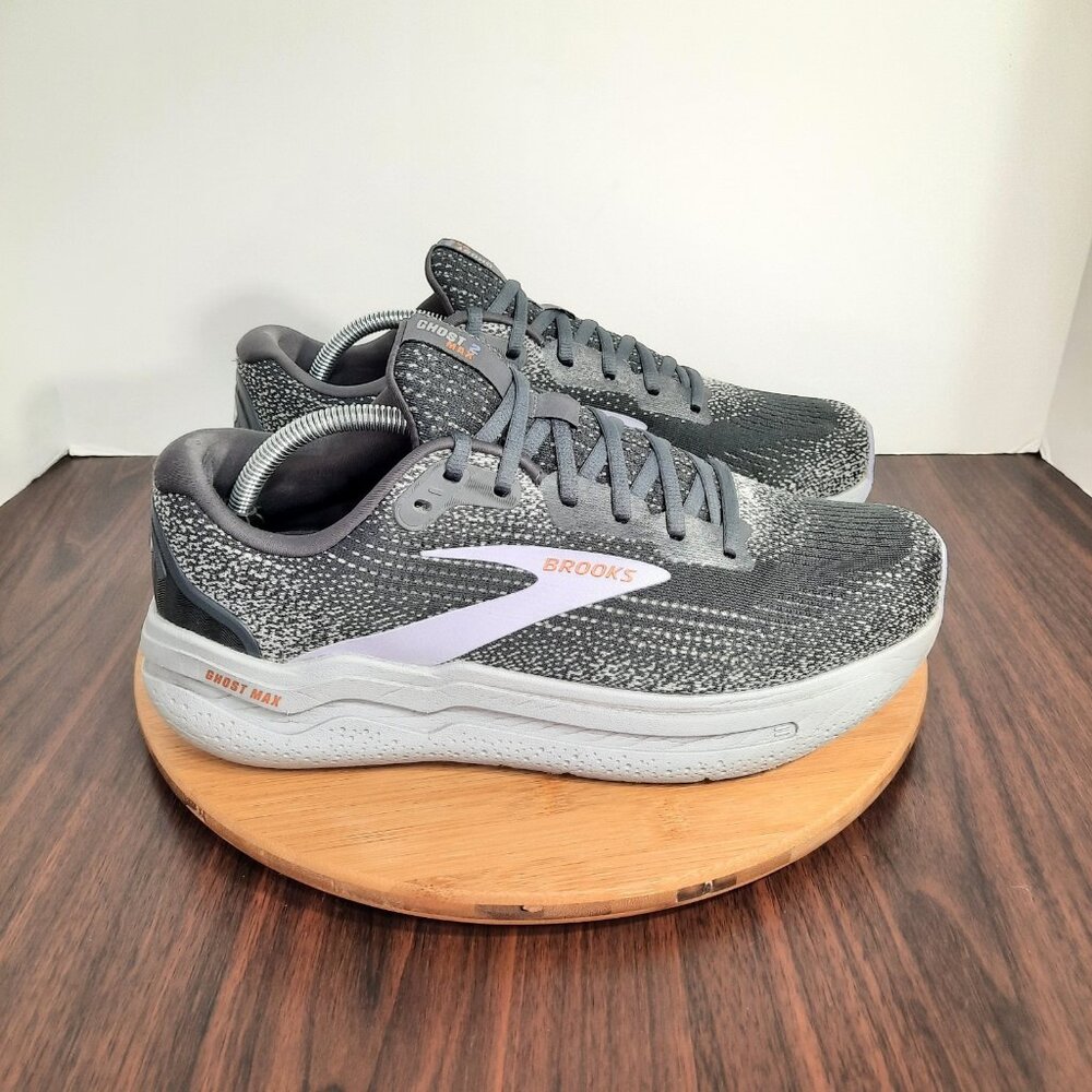 WOMEN'S BROOKS GHOST MAX 2 size 12 Wide